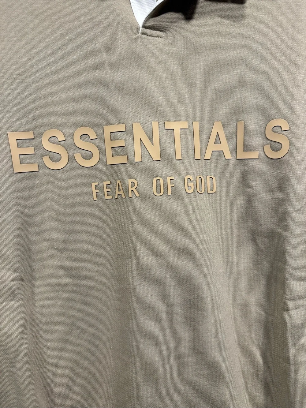 Fear of God ESSENTIALS Crewneck collared Sweatshirt in Taupe